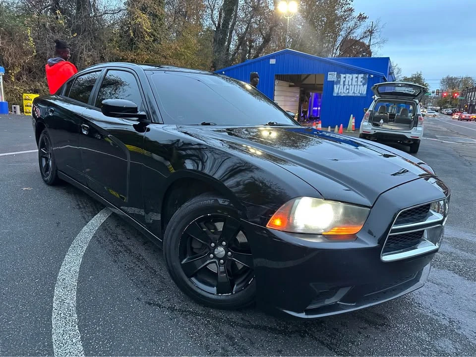 2012 Dodge Charger 7th Gen - Image 6 of 9
