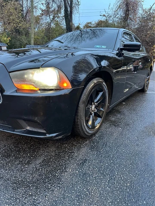 2012 Dodge Charger 7th Gen - Image 3 of 9