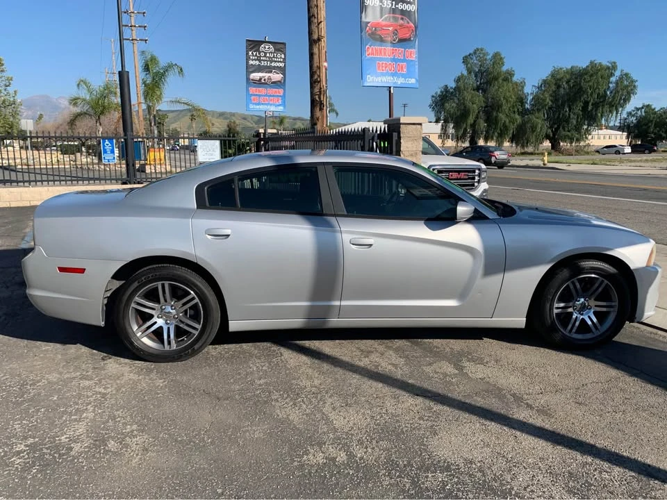 2012 Dodge Charger 7th Gen - Image 4 of 11