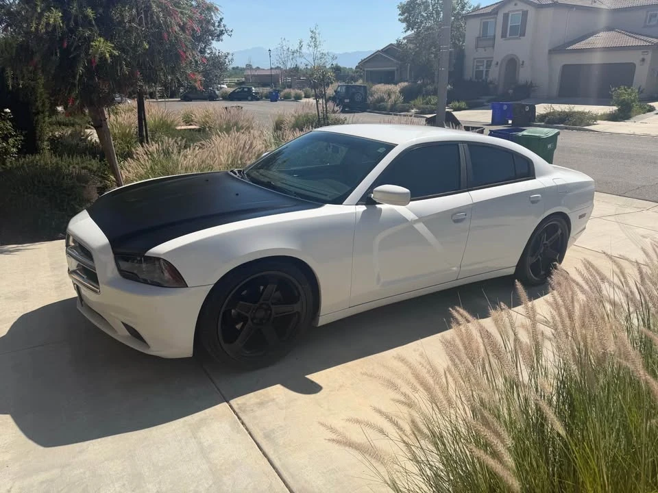 2012 Dodge Charger 7th Gen - Image 2 of 7