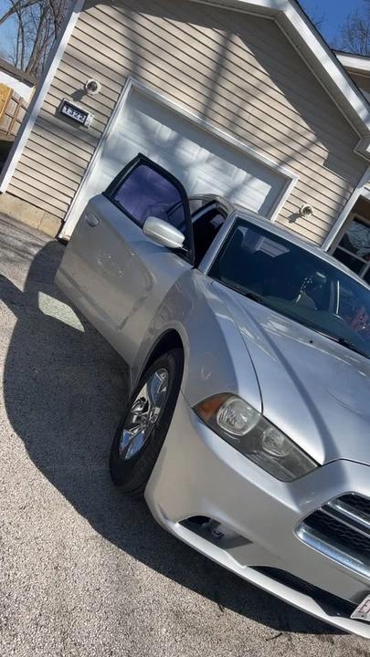 2012 Dodge Charger 7th Gen - Image 2 of 5