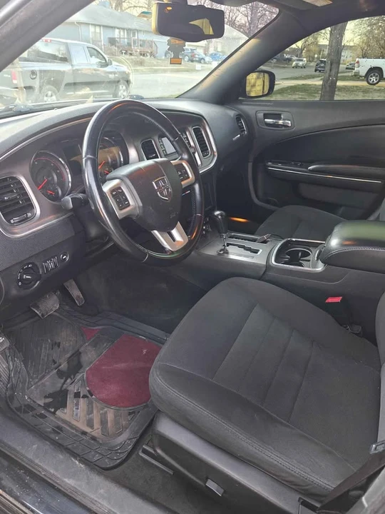 2012 Dodge Charger 7th Gen - Image 9 of 14