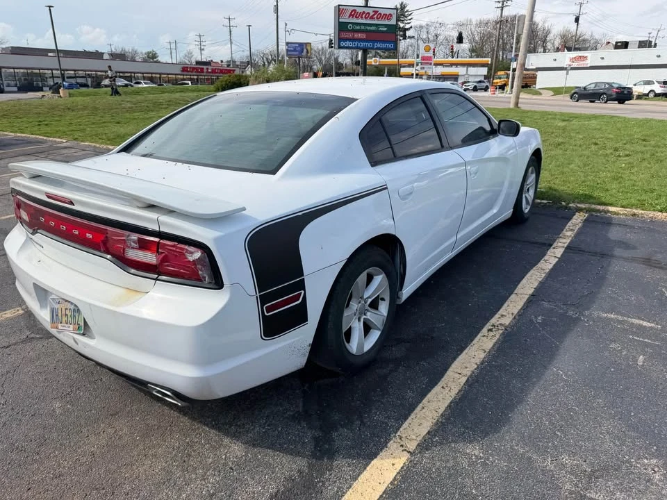 2012 Dodge Charger 7th Gen - Image 12 of 17