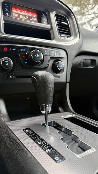 2012 Dodge Charger 7th Gen - Image 13 of 15