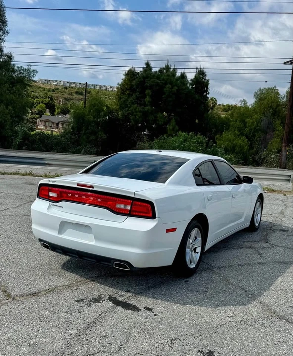 2012 Dodge Charger 7th Gen - Image 5 of 14