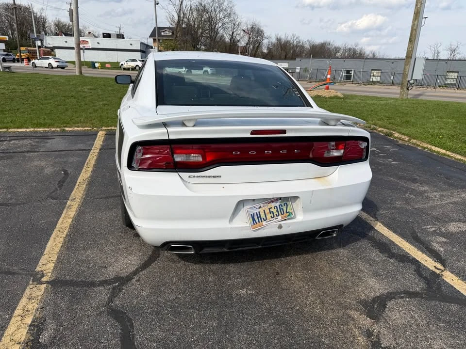 2012 Dodge Charger 7th Gen - Image 6 of 17