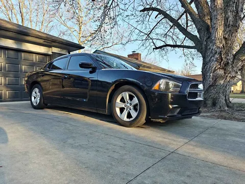 2012 Dodge Charger · SE Sedan 4D