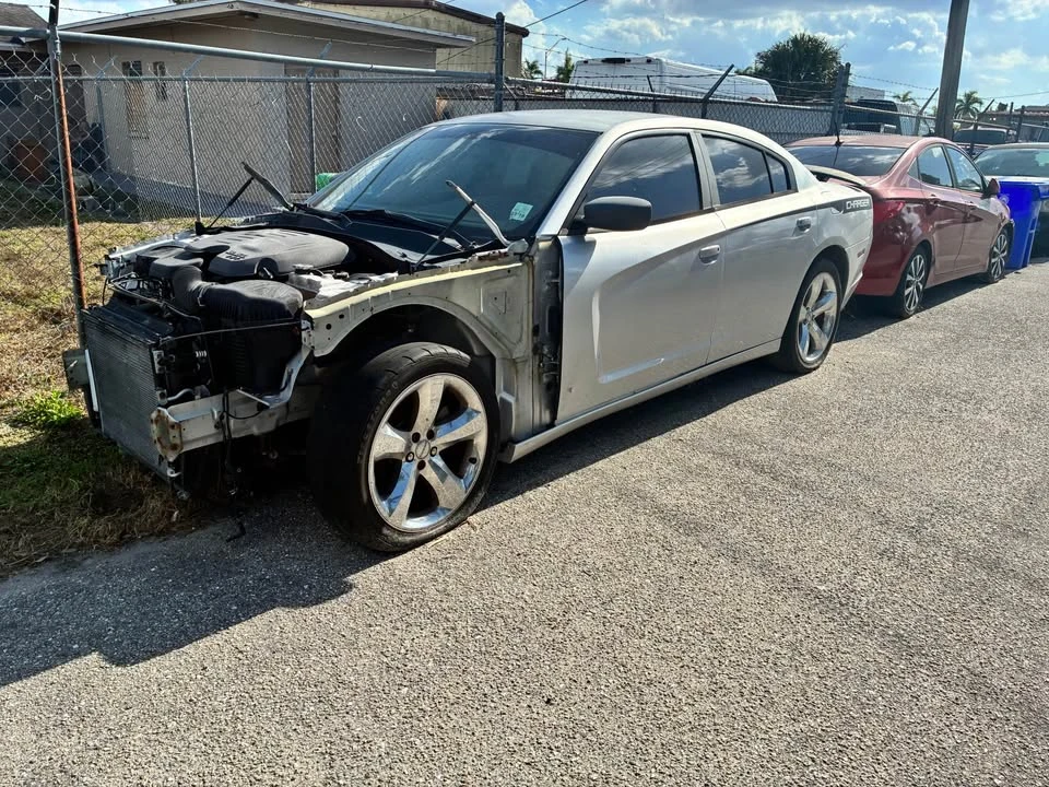 2012 Dodge Charger 7th Gen - Image 4 of 4