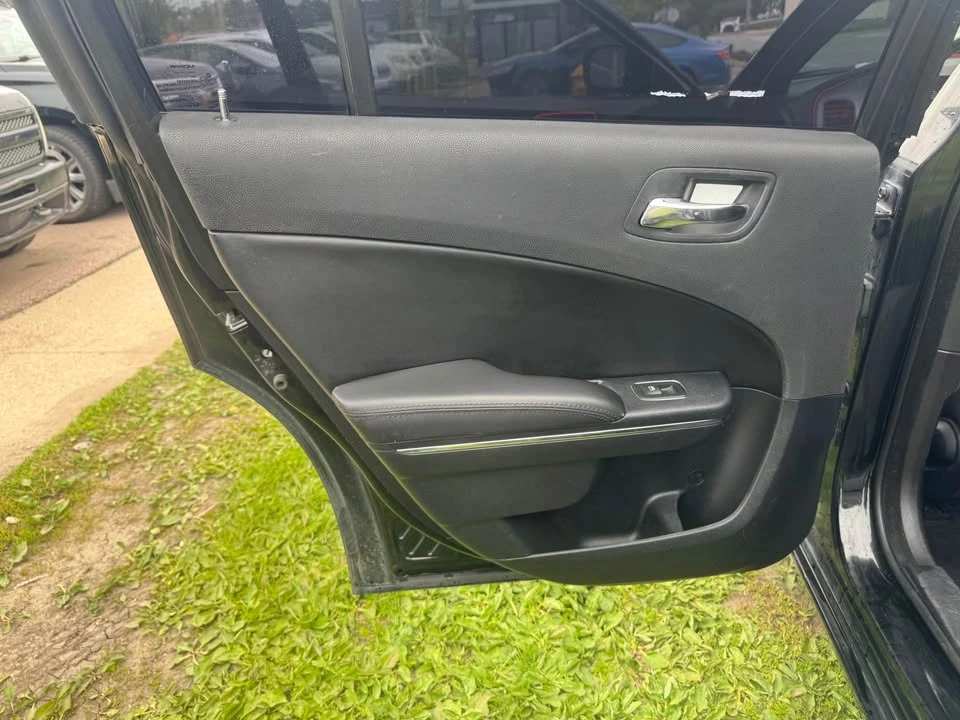 2012 Dodge Charger 7th Gen - Image 13 of 16