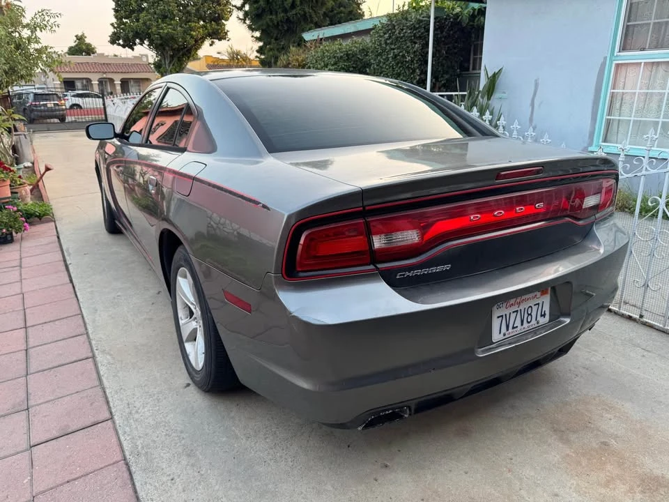 2012 Dodge Charger 7th Gen - Image 4 of 13