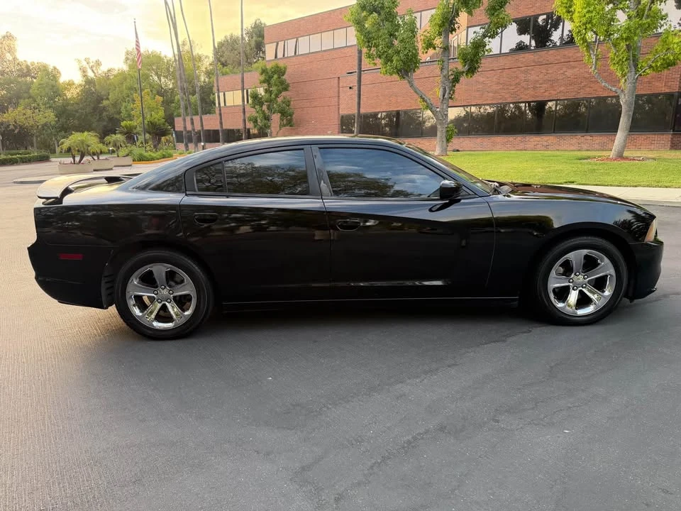 2012 Dodge Charger 7th Gen - Image 6 of 16