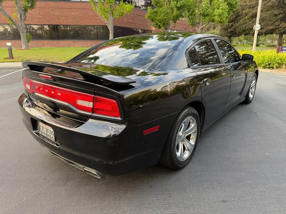 2012 Dodge Charger 7th Gen - Image 4 of 16