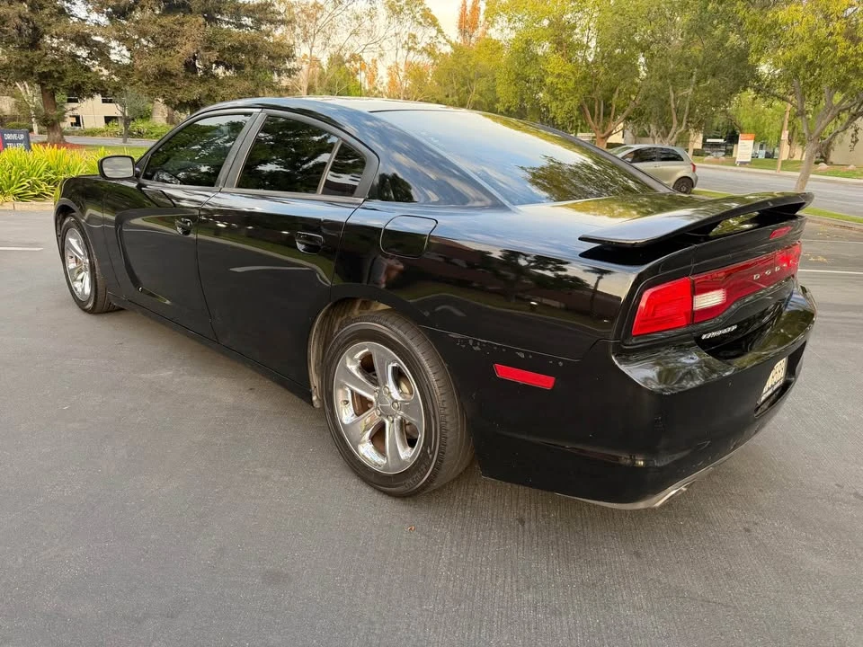 2012 Dodge Charger 7th Gen - Image 3 of 16