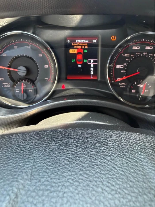 2012 Dodge Charger 7th Gen - Image 5 of 6