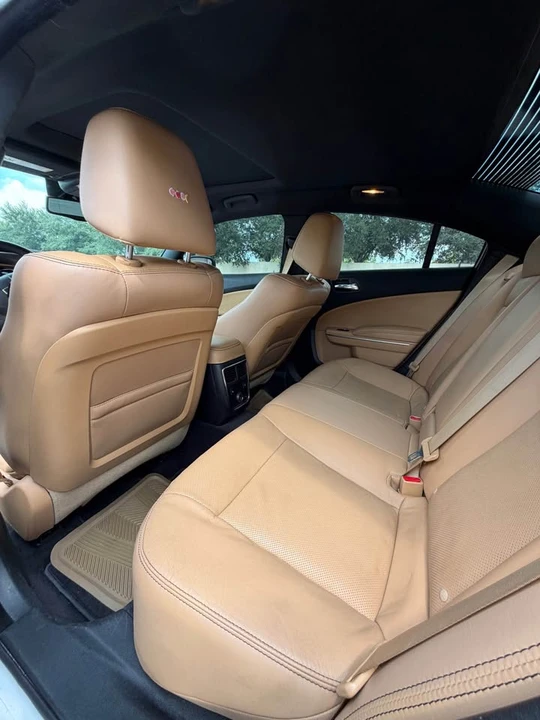2012 Dodge Charger 7th Gen - Image 9 of 13