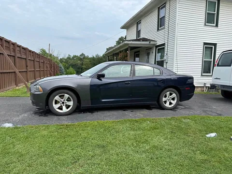 2012 Dodge Charger SE Sedan 4D