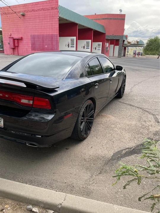 2012 Dodge Charger 7th Gen - Image 4 of 9