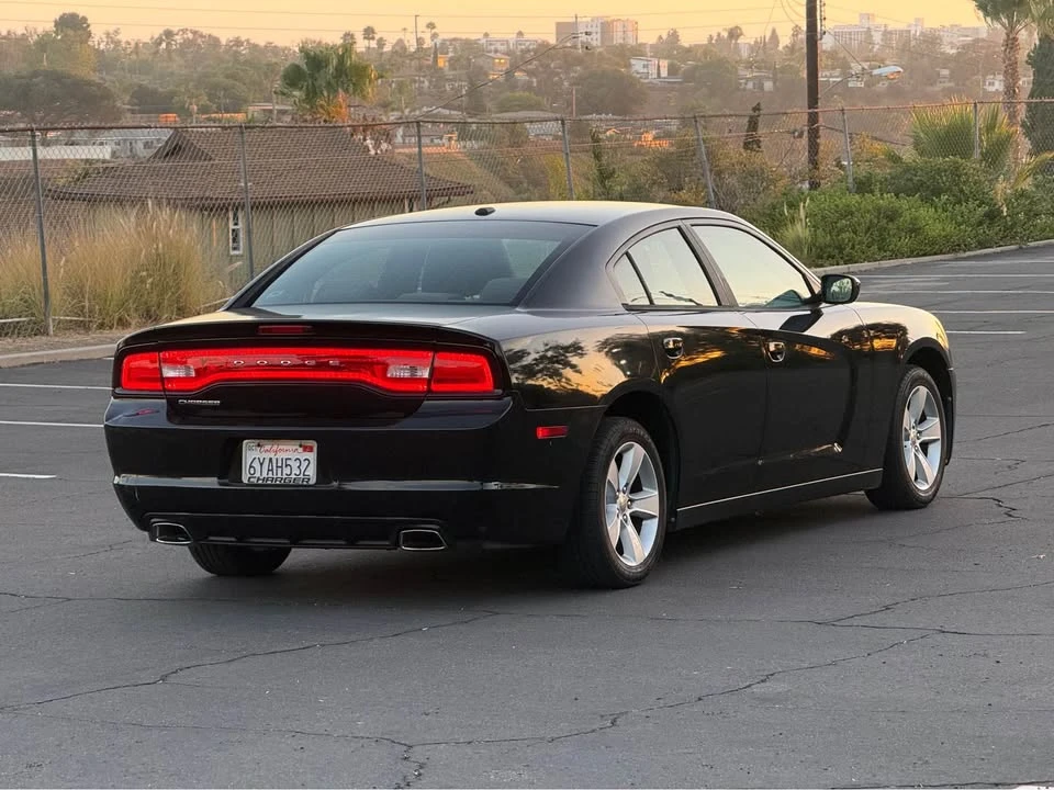 2012 Dodge Charger 7th Gen - Image 4 of 13