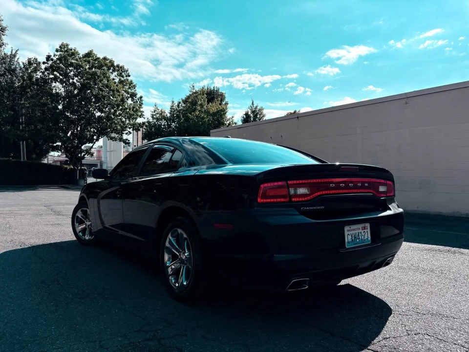 2012 Dodge Charger 7th Gen - Image 4 of 11