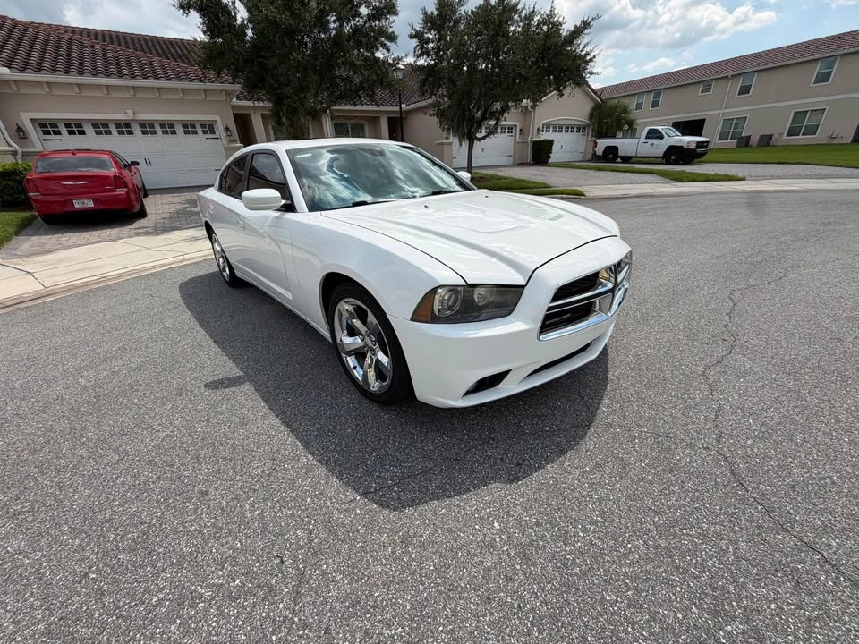 2012 Dodge Charger 7th Gen - Image 5 of 13