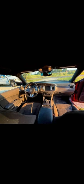 2012 Dodge Charger 7th Gen - Image 2 of 7