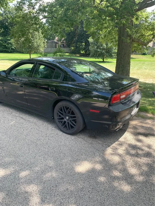 2012 Dodge Charger 7th Gen - Image 2 of 5