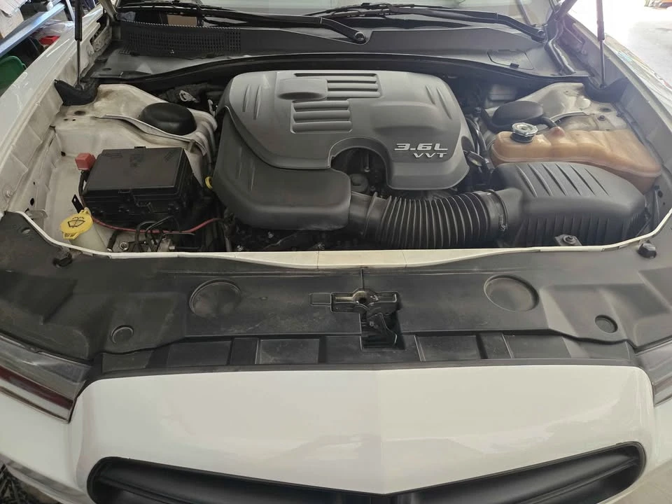 2012 Dodge Charger 7th Gen - Image 5 of 12