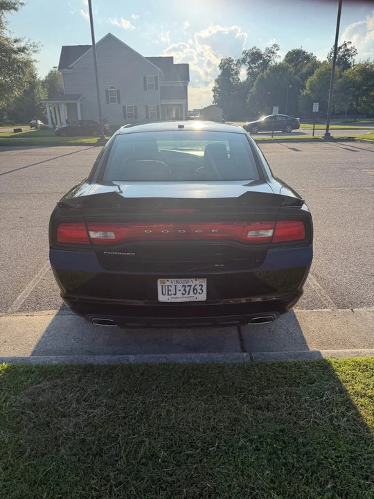 2012 Dodge Charger 7th Gen - Image 8 of 14