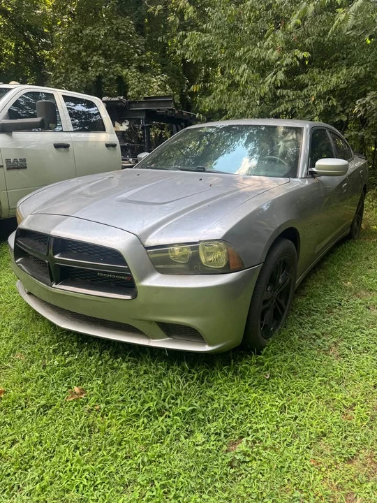 2012 Dodge Charger 7th Gen - Image 2 of 12