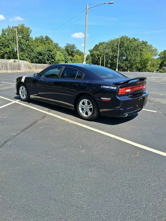 2012 Dodge Charger 7th Gen - Image 6 of 15