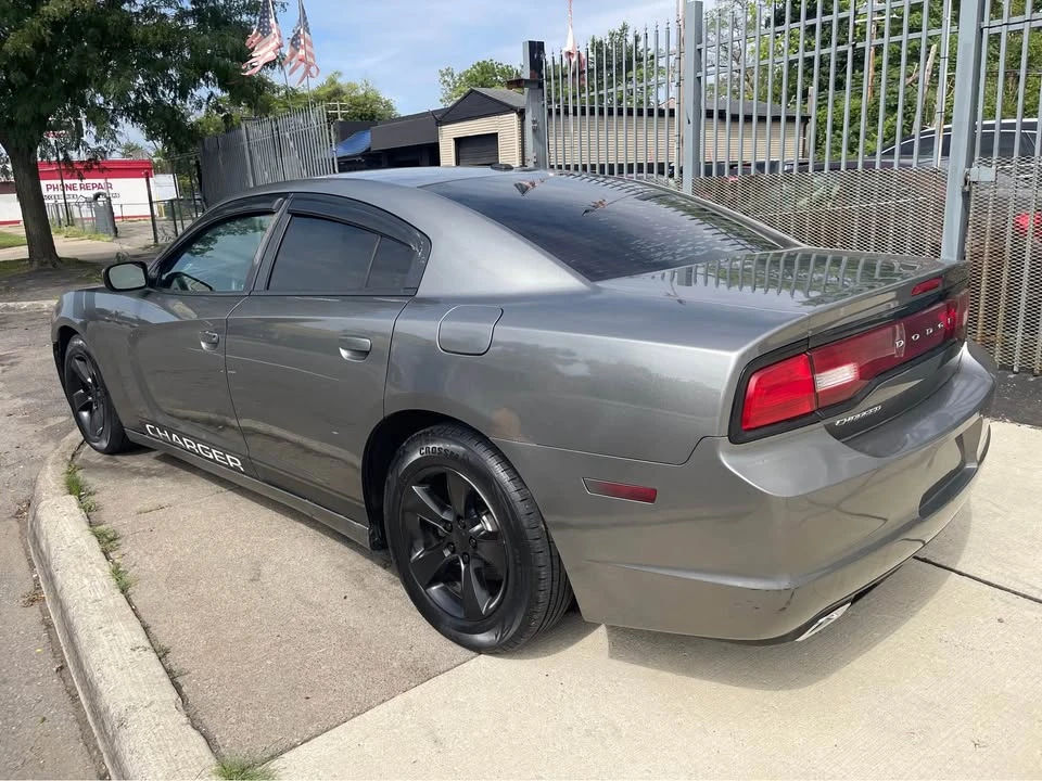 2012 Dodge Charger 7th Gen - Image 9 of 12