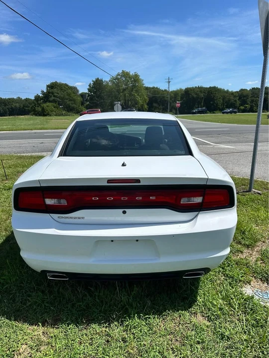 2012 Dodge Charger 7th Gen - Image 4 of 11
