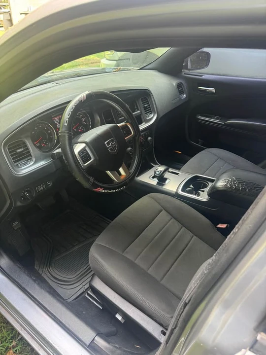 2012 Dodge Charger 7th Gen - Image 5 of 12