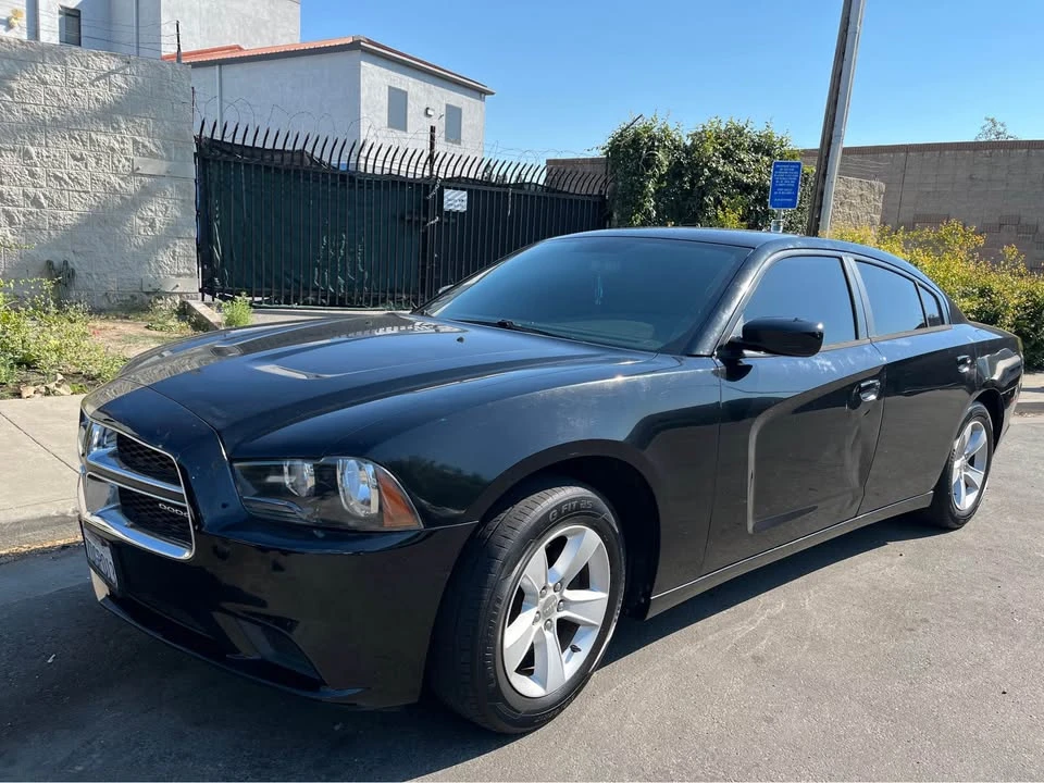 2012 Dodge Charger 7th Gen - Image 4 of 9