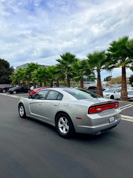 2012 Dodge Charger 7th Gen - Image 6 of 13