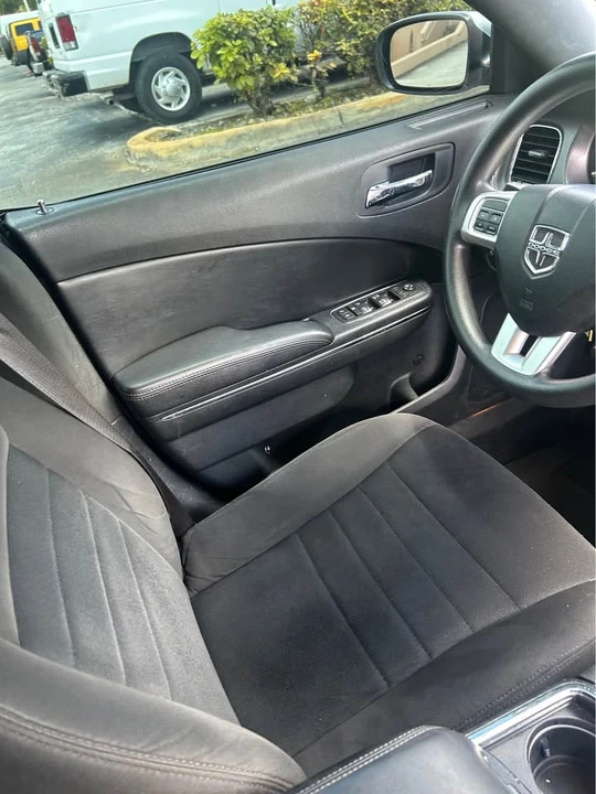 2012 Dodge Charger 7th Gen - Image 4 of 9
