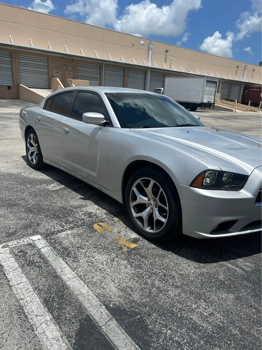 2012 Dodge Charger 7th Gen - Image 9 of 9