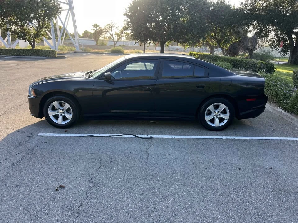 2012 Dodge Charger 7th Gen - Image 4 of 12