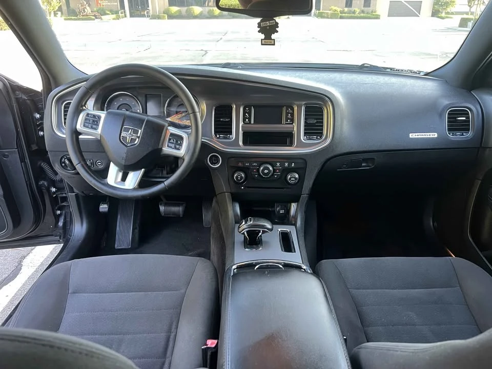 2012 Dodge Charger 7th Gen - Image 11 of 12