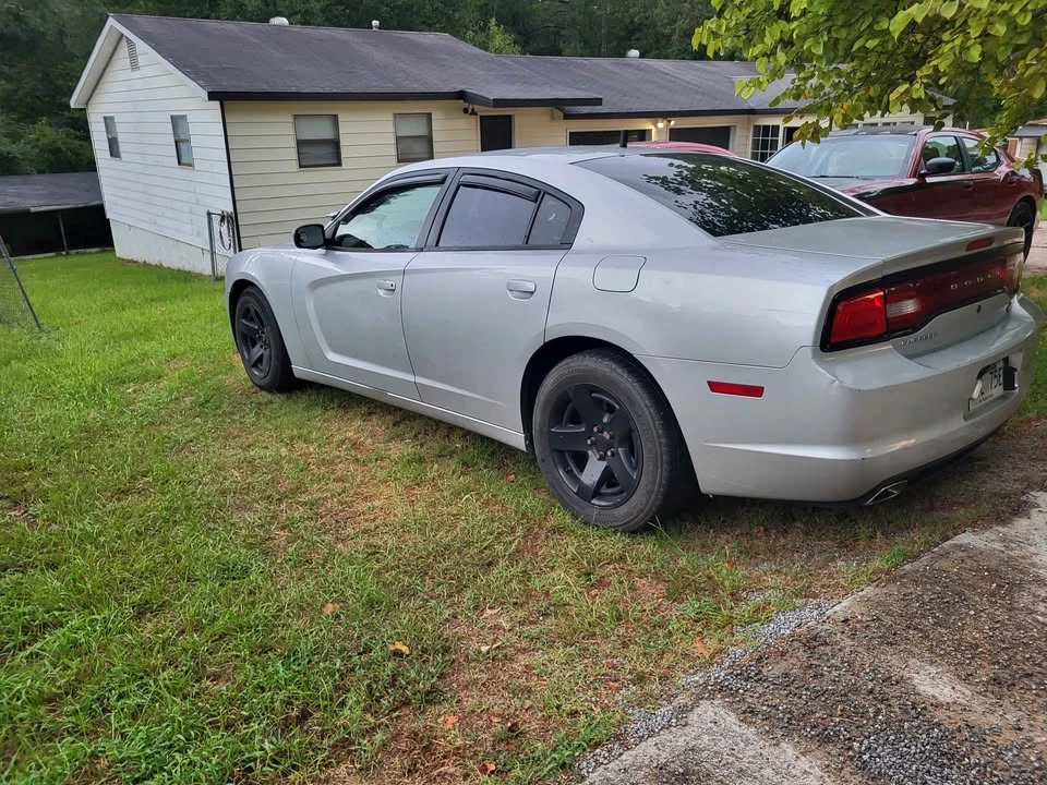 2012 Dodge Charger 7th Gen - Image 3 of 10