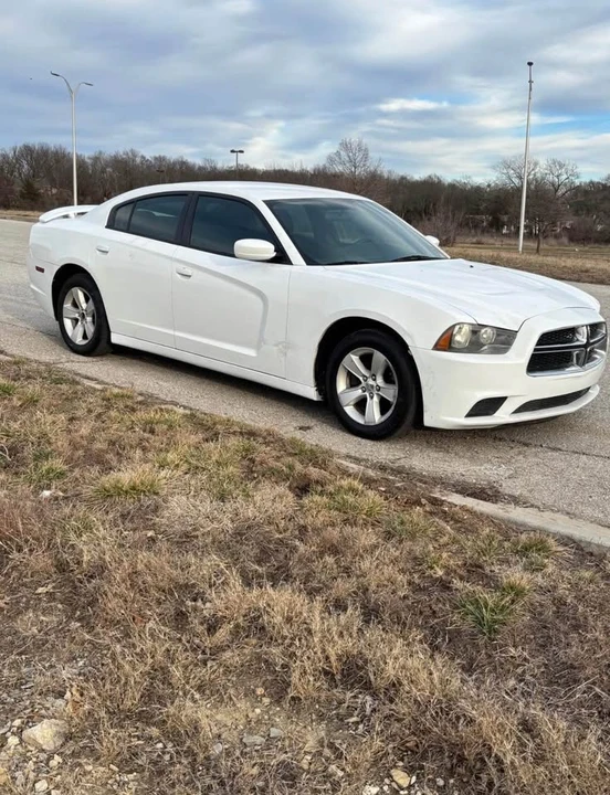 2012 Dodge Charger 7th Gen - Image 3 of 10