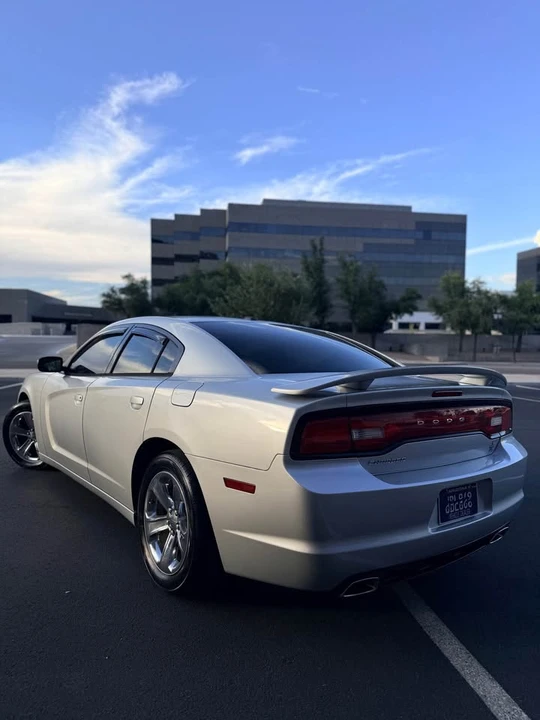 2012 Dodge Charger 7th Gen - Image 9 of 20
