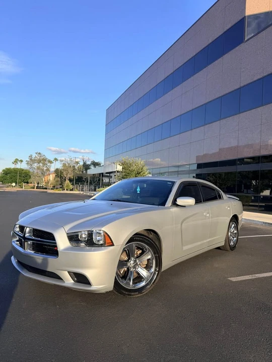 2012 Dodge Charger 7th Gen - Image 5 of 20