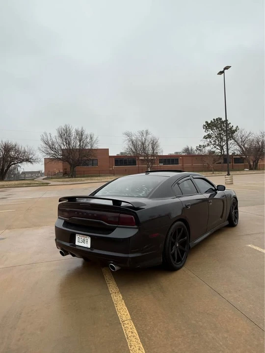 2012 Dodge Charger - Image 5 of 17