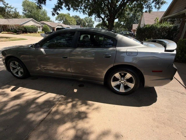 2012 Dodge Charger 7th Gen - Image 2 of 11