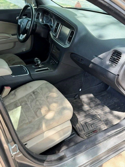 2012 Dodge Charger 7th Gen - Image 9 of 11