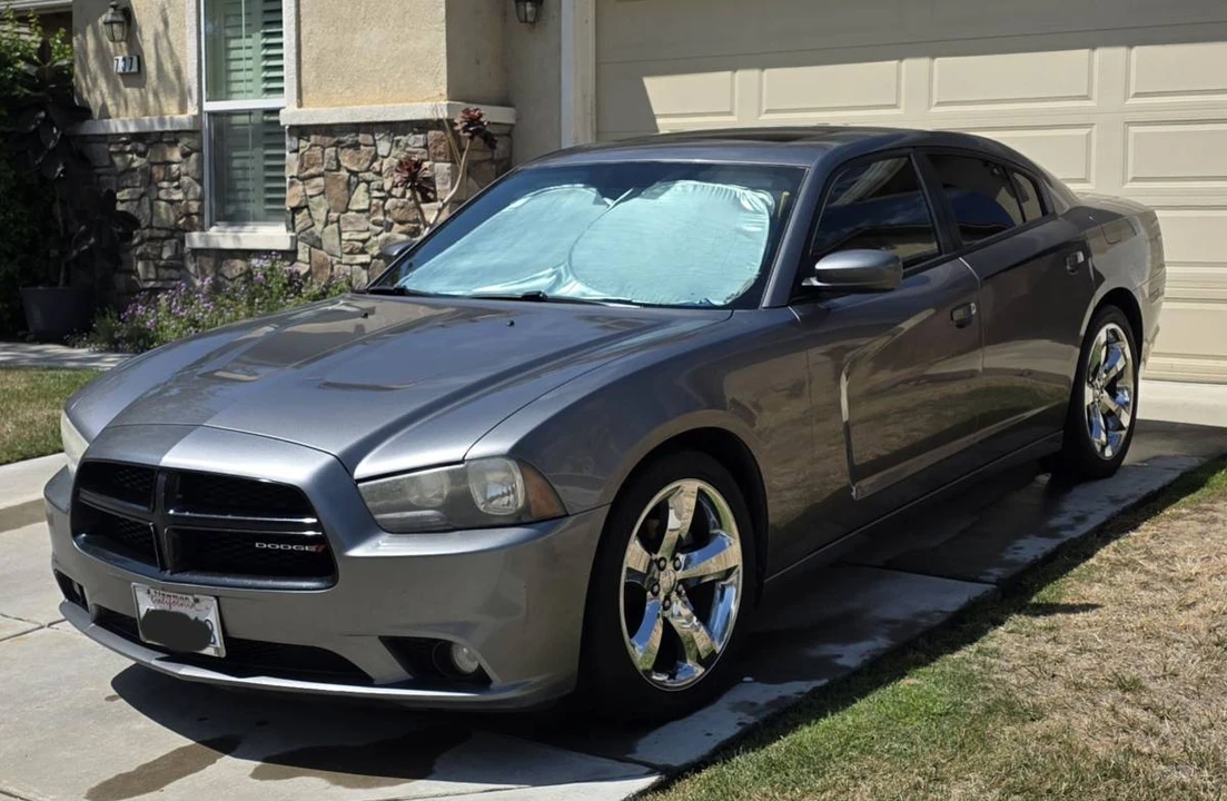 2012 Dodge Charger 7th Gen - Image 2 of 15