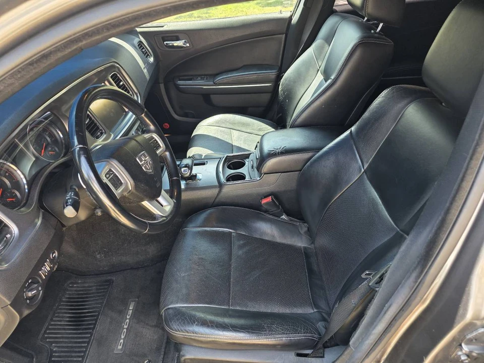 2012 Dodge Charger 7th Gen - Image 7 of 15