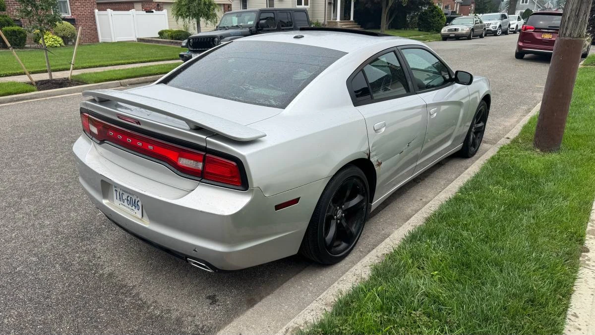 2012 Dodge Charger 7th Gen - Image 5 of 15