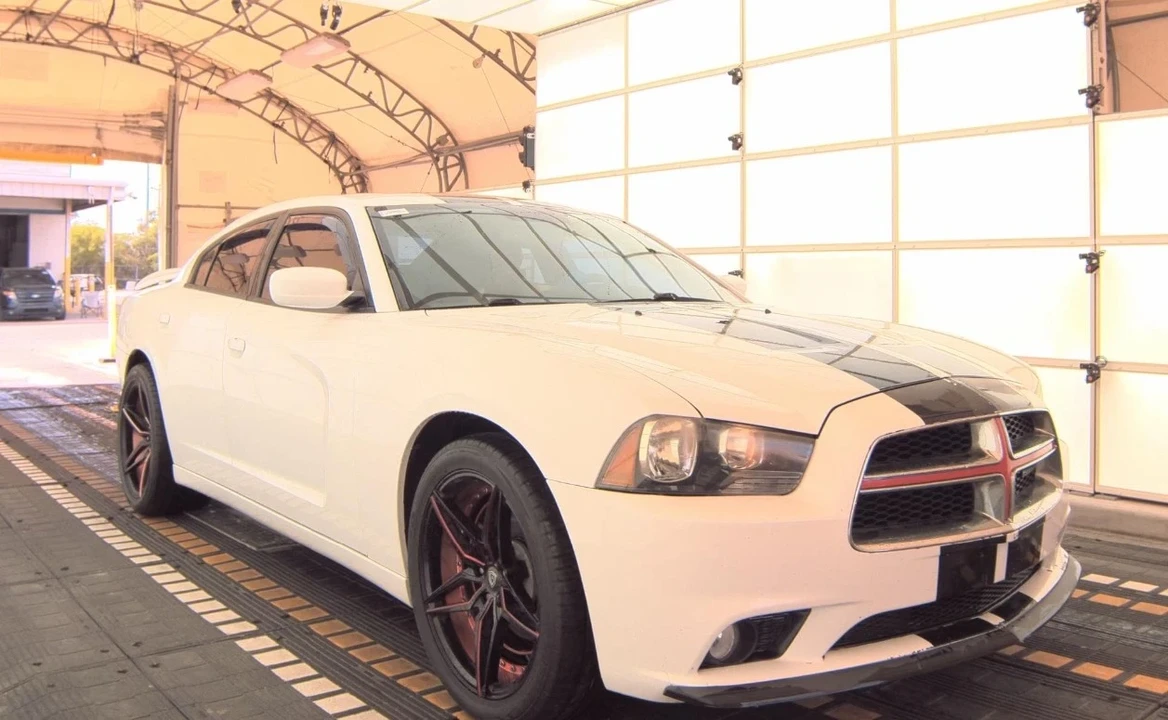 2012 Dodge Charger 6th Gen - Image 3 of 9